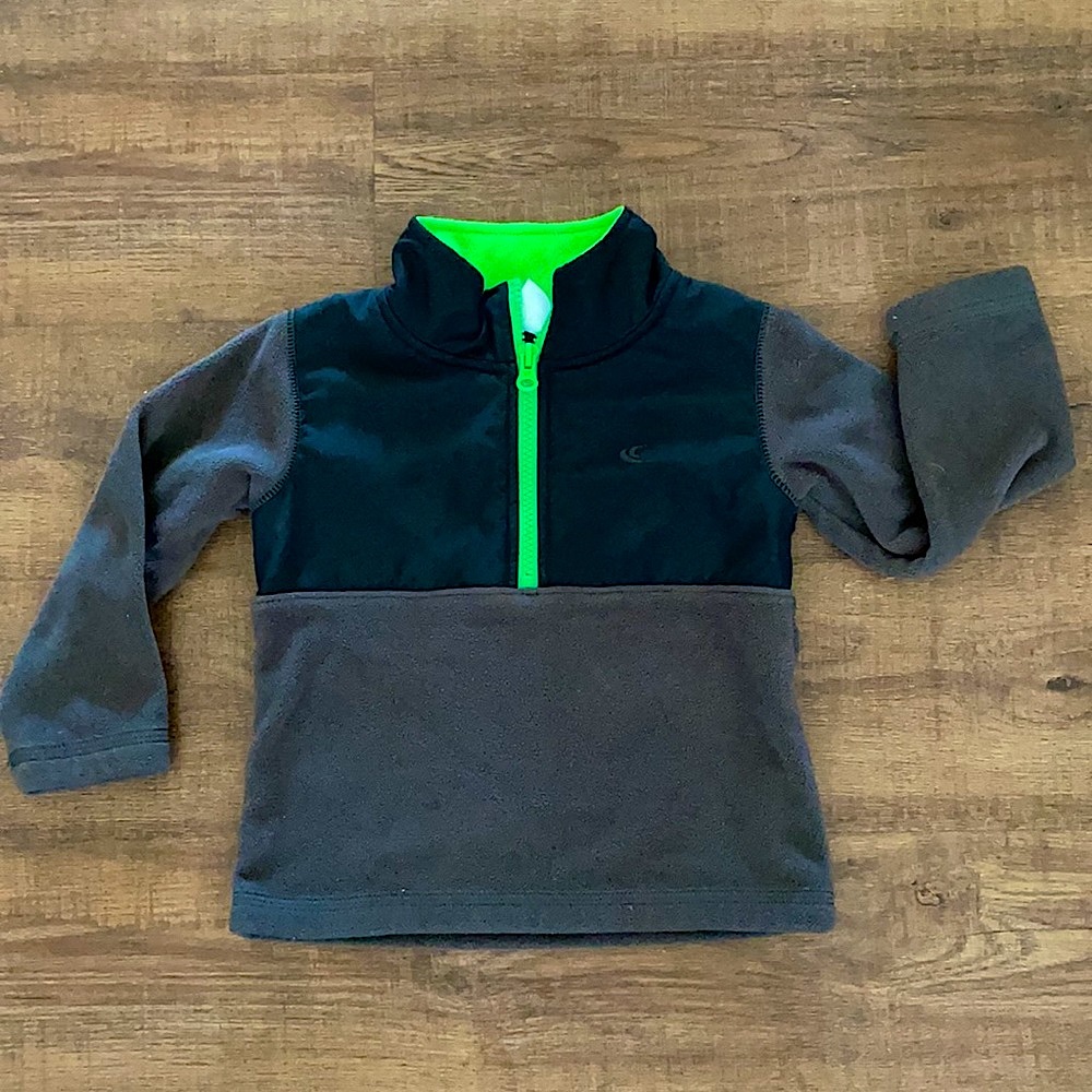 Carter’s Pullover Fleece size 2T